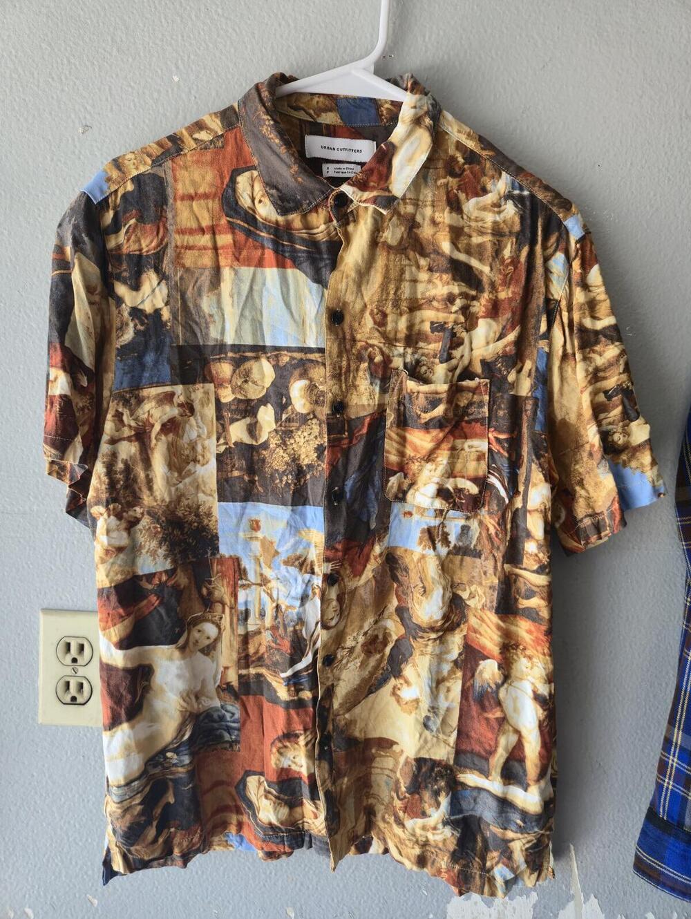 Urban Outfitters Greek God Art Motif Button Up Shirt Mens Size Small